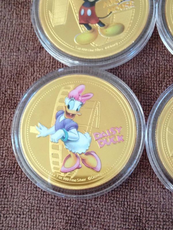 MC)ディズニー ミッキー、ミニー等 記念銀貨、コインカラーメダル 6枚_画像5