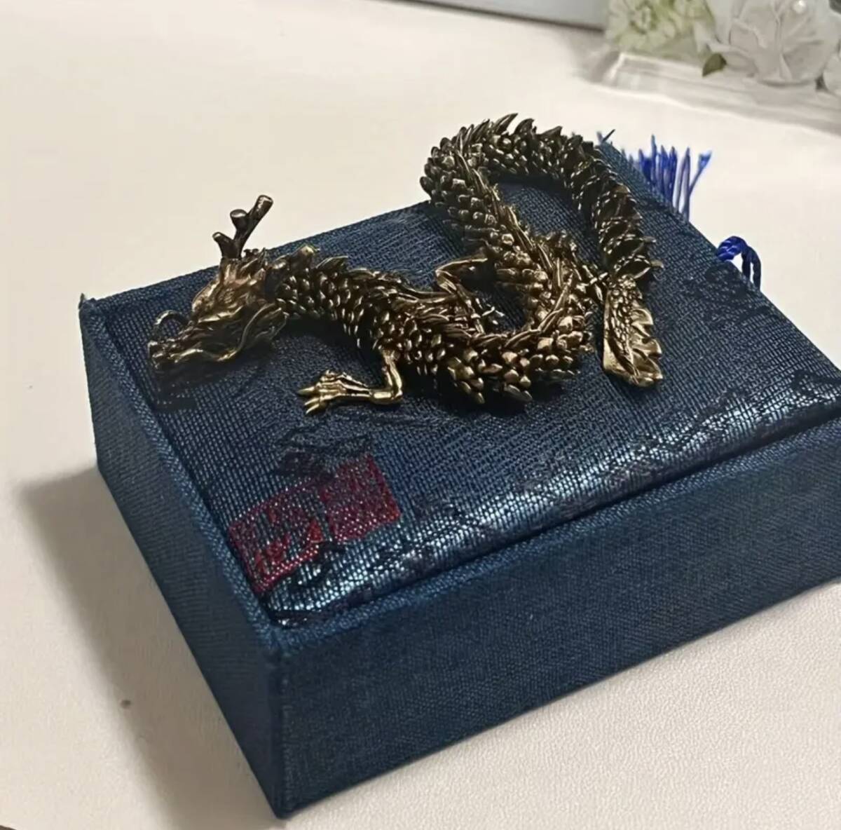 黄金色 【金龍 15cm】 可動式 銅器 銅製品 開運風水 招財 工芸品 装飾品 金属工芸 縁起物 商売繁昌 ドラゴン 辰 竜 置物 インテリア小物_画像4