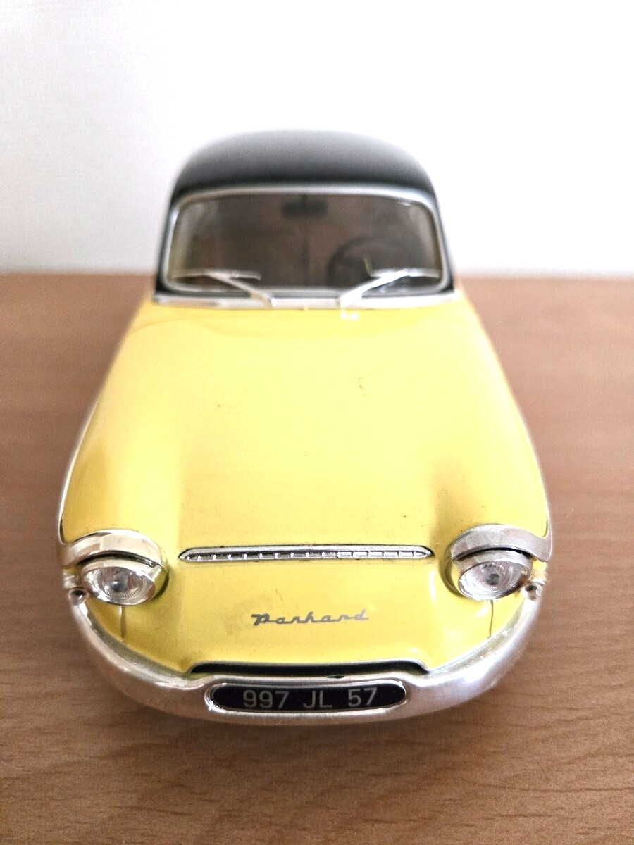 PANHARD　PL17 1/18　 ミニカー_画像2