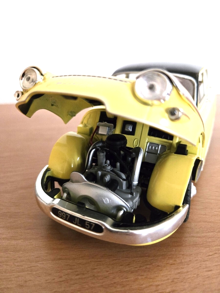 PANHARD　PL17 1/18　 ミニカー_画像6