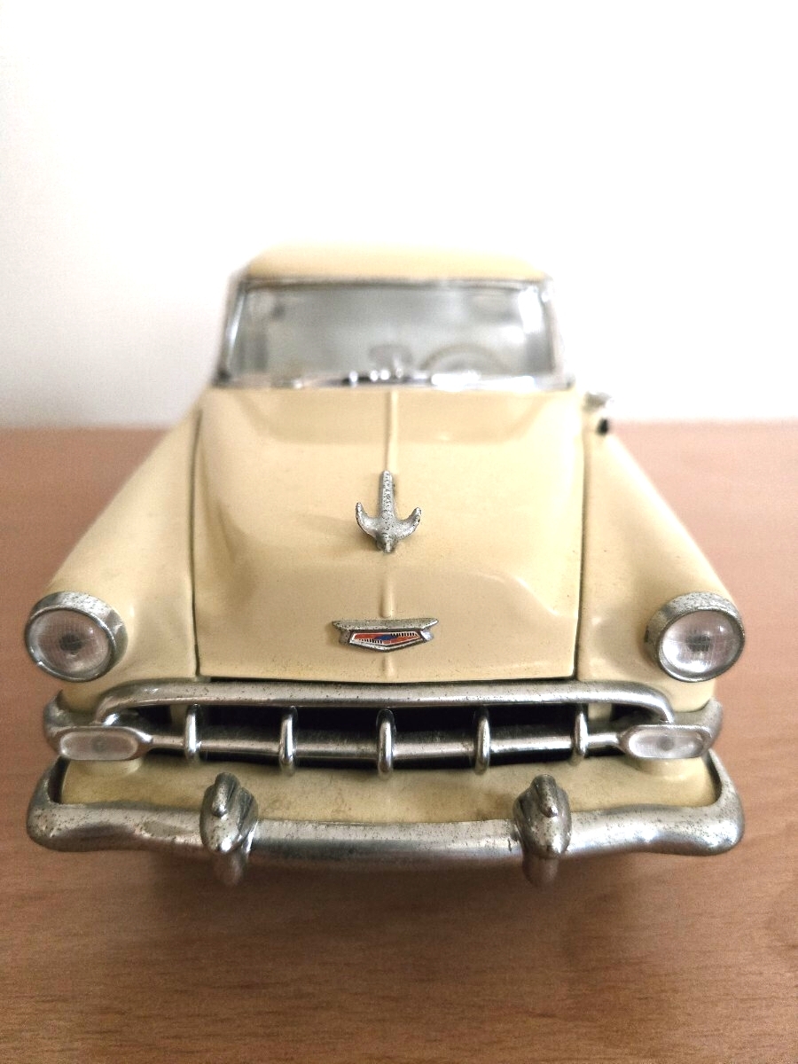Bel Air 1954 1/18 ミニカー　左ドア開閉不良_画像2