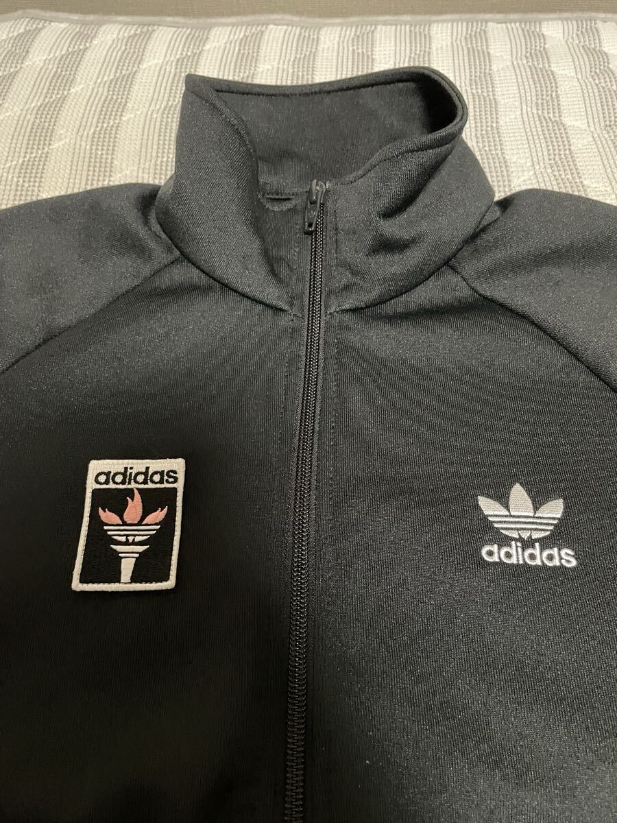 ④ 美品 adidas アディダス トラックジャケット ジャージ ランニング スニーカー ジャケット プリント アディダスオリジナルス M L 長袖_画像5
