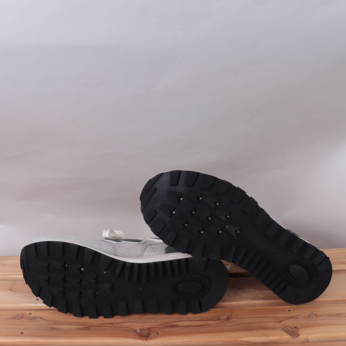 z2396【574】ニューバランス US8 26.0cm/ライトグレー チャコール newbalance メンズ スニーカー 中古_画像6