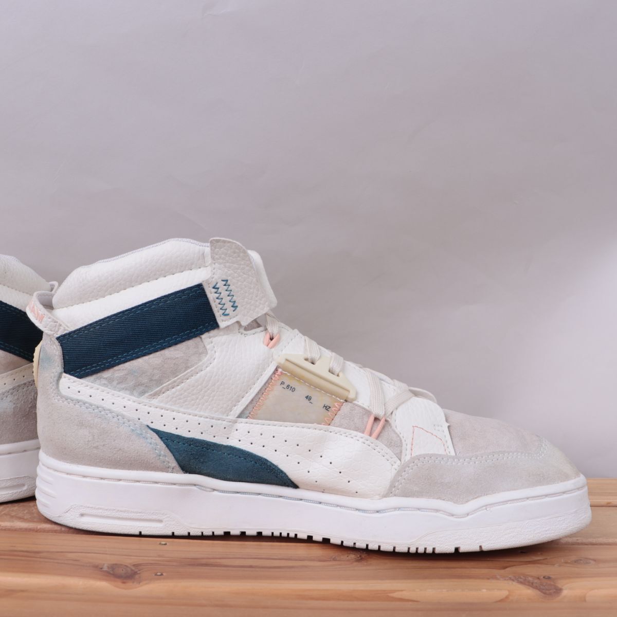 z2411 プーマ スリップストリーム ミッド US10 28.0cm/白 ホワイト 紺 ピンク 灰 グレー系 PUMA SLIPSTREAM MID メンズ スニーカー 中古_画像3