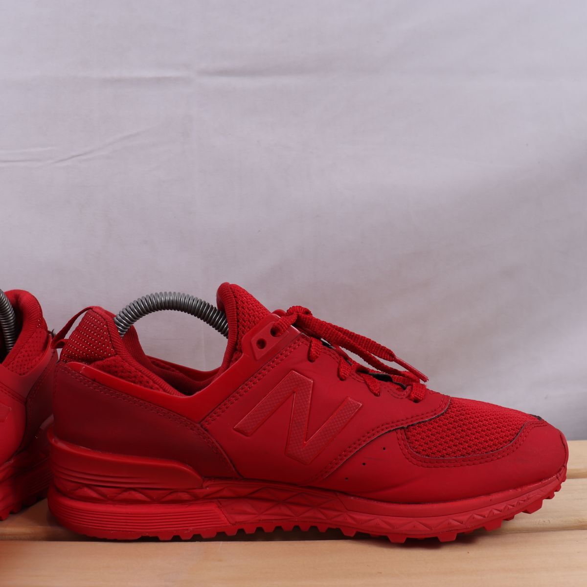 z2732【574】ニューバランス US7 25.0cm/赤 レッド newbalance メンズ ユニセックス スニーカー 中古_画像3
