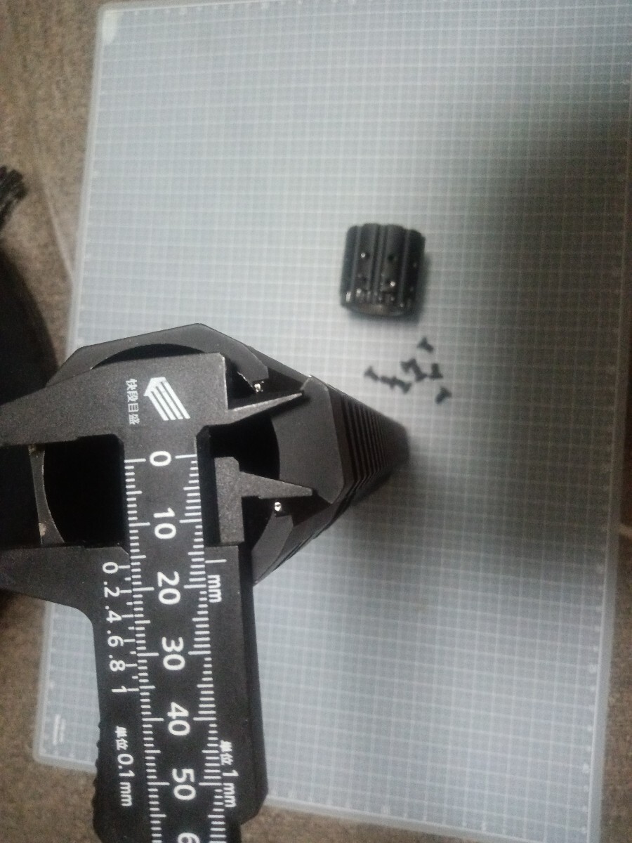 『処分品』FIREARMS F-1 C7M 9.5インチ ハンドガード レプリカ_画像8