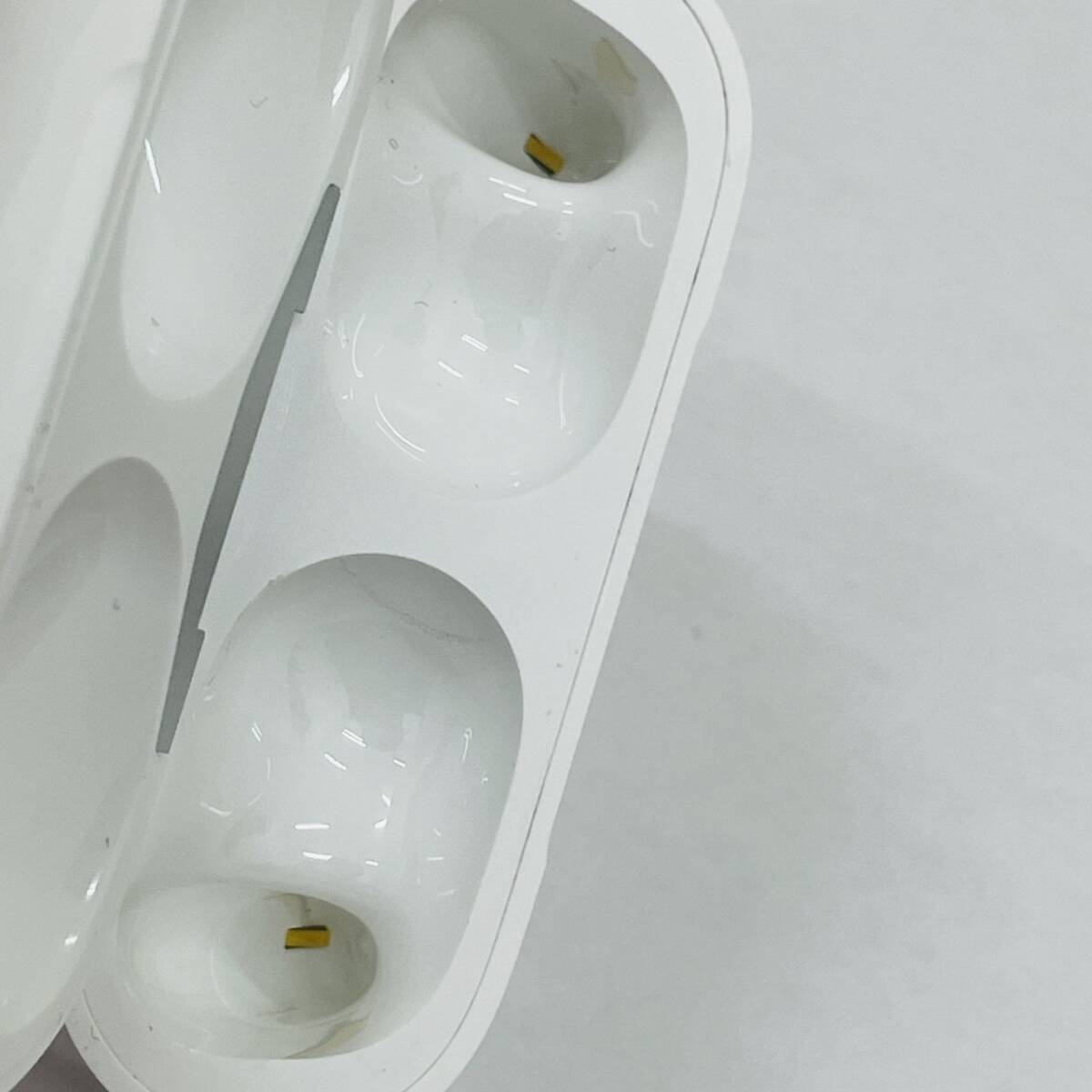 ★【Apple/アップル】AirPods Pro 第2世代 エアポッズプロ 片耳欠損 A2968/A3048 通電〇★21752_画像6