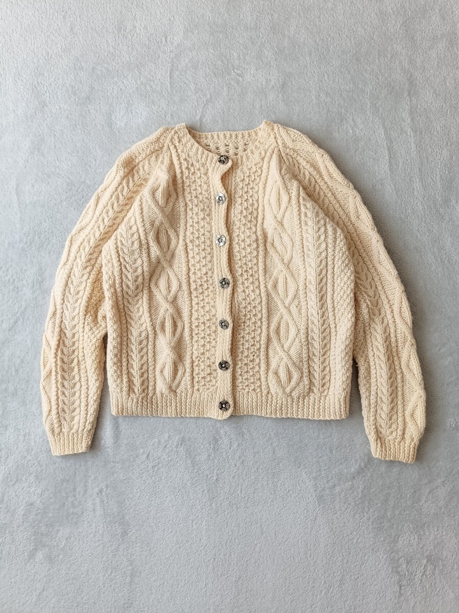 ヴィンテージ アランニットカーディガン メタルボタン 古着 セーター ケーブルニット フィッシャーマン ウール 手編み ユーロ_画像1