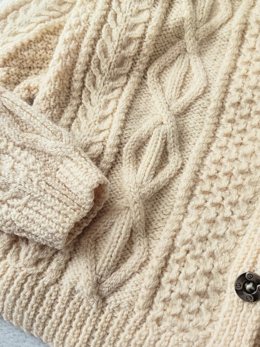 ヴィンテージ アランニットカーディガン メタルボタン 古着 セーター ケーブルニット フィッシャーマン ウール 手編み ユーロ_画像5
