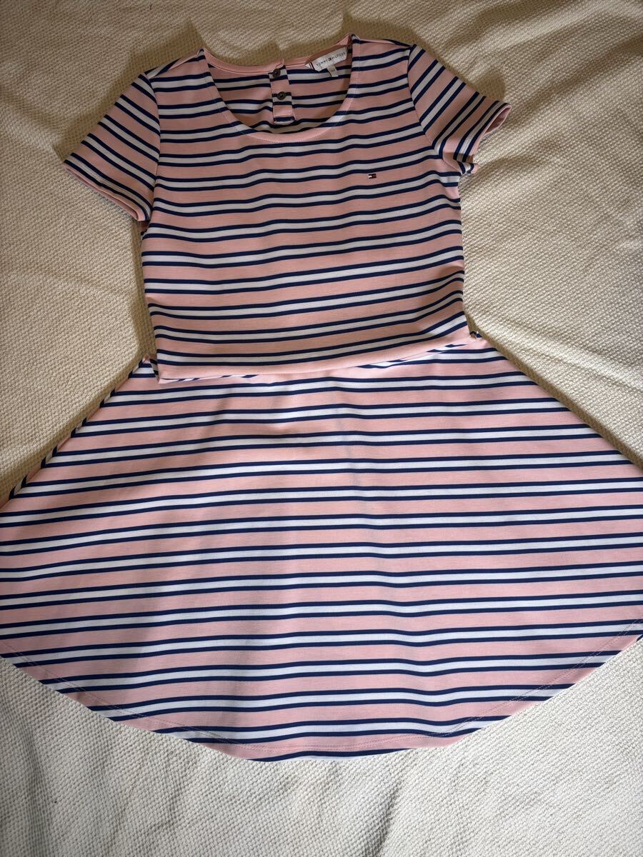 新品　TommyHilfiger トミーヒルフィガー　ワンポイントワンピース　半袖　140cm～150cm　テニス_画像1
