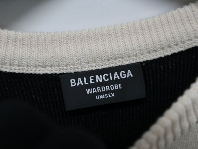 BALENCIAGA バレンシアガ ALLOVER LOGO CREW NECK KNIT 657401 T3200 サイズXS クルーネック ロ_画像5