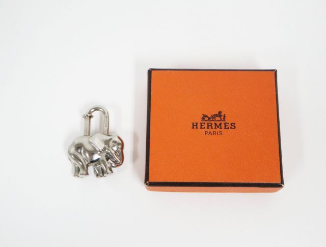  Hermes HERMES Elephant слон серебряный GPkatena юг столица таблеток очарование [ б/у ] мелкие вещи 