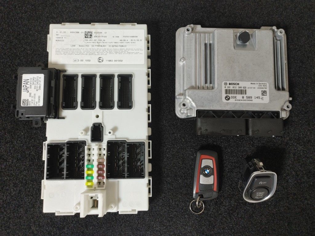 BMW F20 LCI 1S20 純正 FEMコントロールユニット 6824384 タッチ コントローラー エンジンコンピューター 8589145 キー 等 動作OK y413_画像1