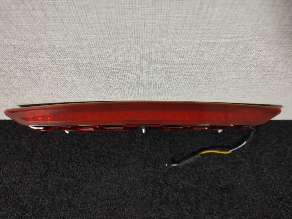 BMW E85 Z4 BU25 BU30 ハイマウント ストップランプ レッド テールランプ 動作OK　y492_画像2