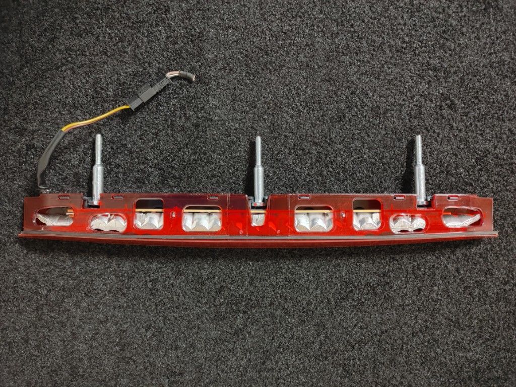 BMW E85 Z4 BU25 BU30 ハイマウント ストップランプ レッド テールランプ 動作OK　y492_画像6