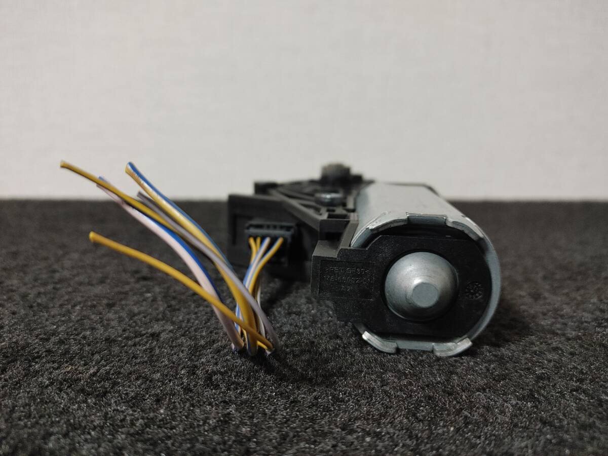 BMW 5シリーズ F11 純正 サンルーフ モーター 動作OK　y491_画像4