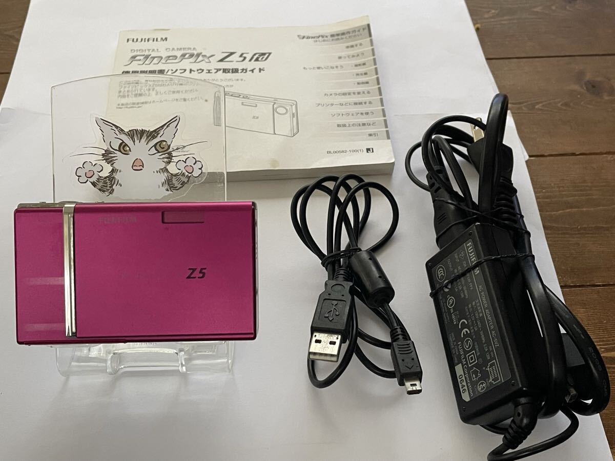 FUJIFINEPIX Z5fd(DIGITAL CAMERA) ACアダプター　説明書付き　_画像1