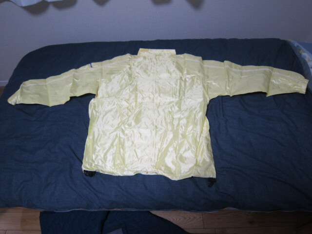 スズキ　ウィンドブレーカー　黄色　未使用　サイズＬ_画像2