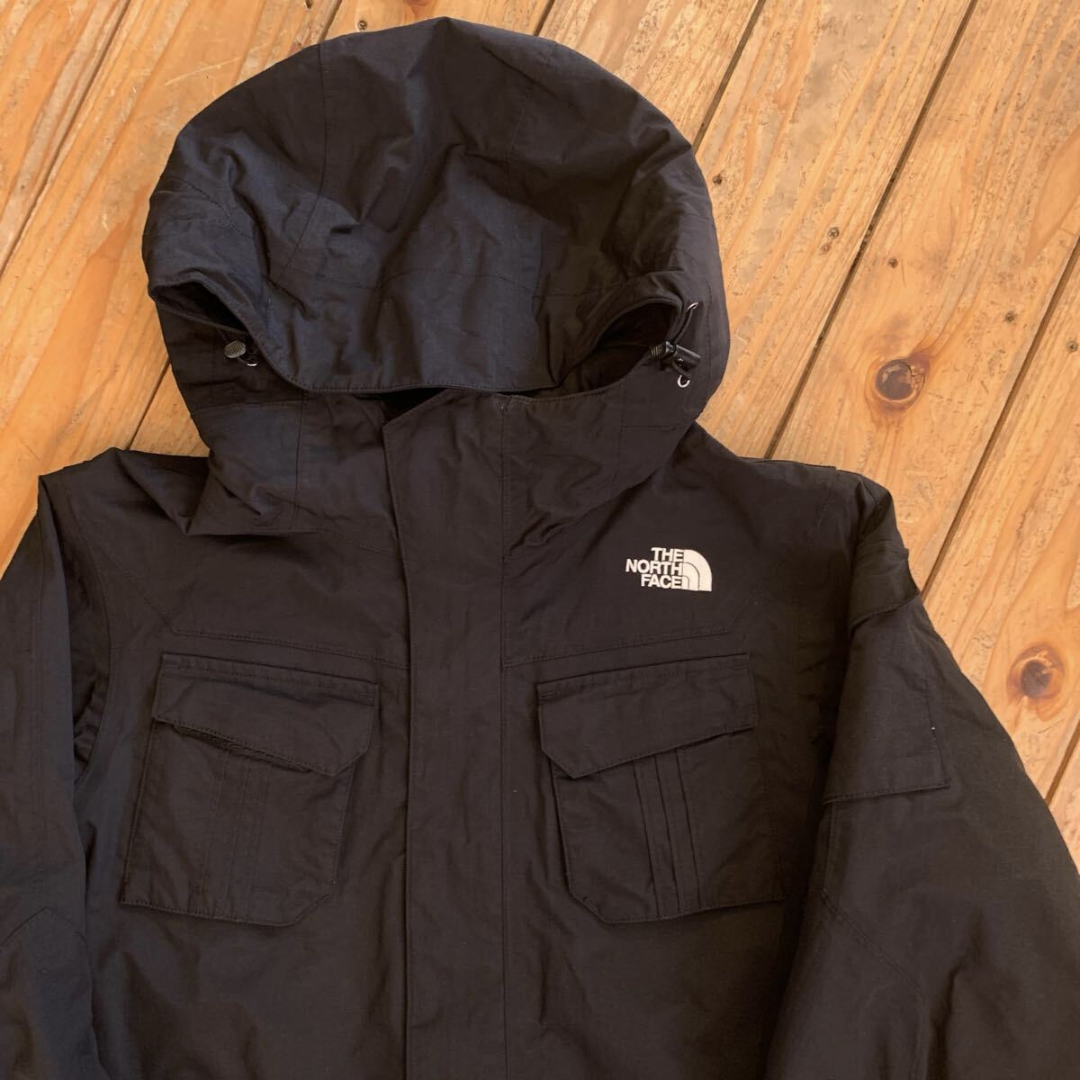 USA古着 THE NORTH FACE ノースフェイス ナイロンジャケット レディース Mサイズ ブラック アウトドア キャンプ フルジップ J4131_画像1
