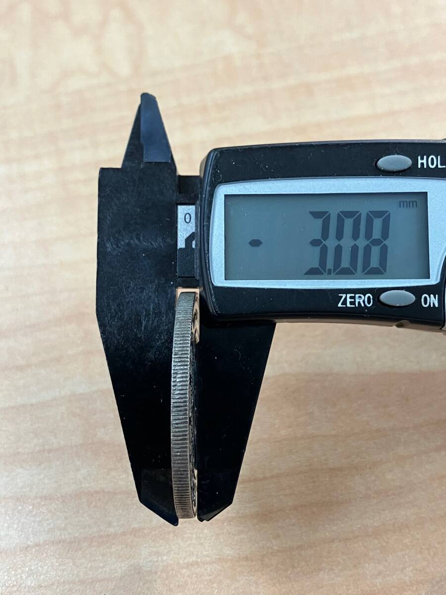 新一圓銀貨 明治36年 直径約38.40mm 厚さ約3.08mm 重量約26.68g 1円銀貨 古銭 _画像9