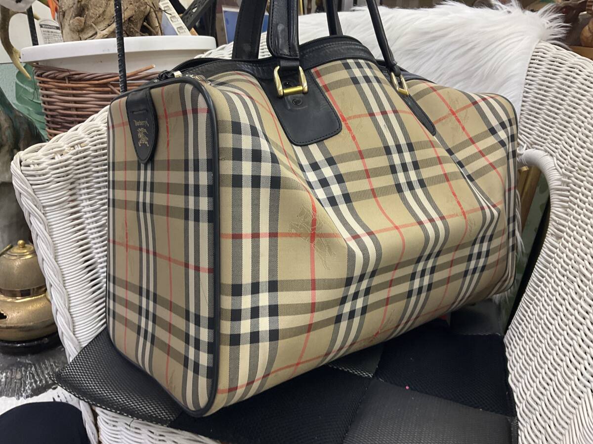 ボストンバッグ　バーバリー　中古品　旅行用　鍵付き　_画像2