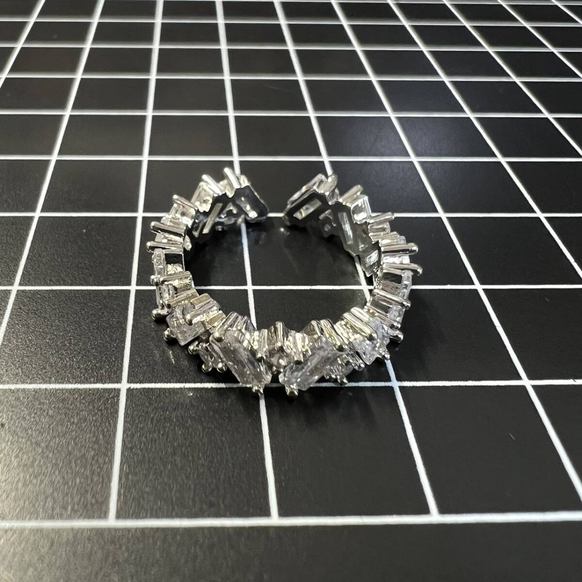 A529 指輪 レディース リング ジルコニア シルバー フリーサイズ サイズ調節可能 豪華 華やか 綺麗 キラキラ _画像4