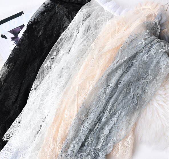 新品●透けレーストップス 　送料無料　袖口フレアー　プチハイネック　切りっぱなし　花模様レース　ホワイト　白_画像8