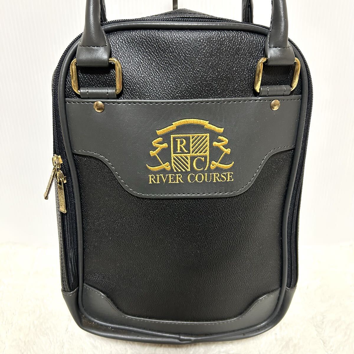 1円スタート【美品】RIVER COURSE ゴルフバッグ オールレザー シューズケース 本革 レザー ブラック 黒 キャディーバッグ 鞄 ハンドバッグの画像5