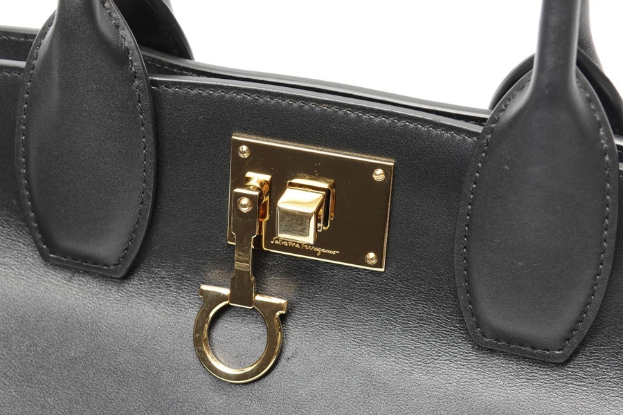  Ferragamo / FERRAGAMO Studio сумка FZ-21 H167 кожа черный [ б/у ] товар номер K-159154 новое поступление 