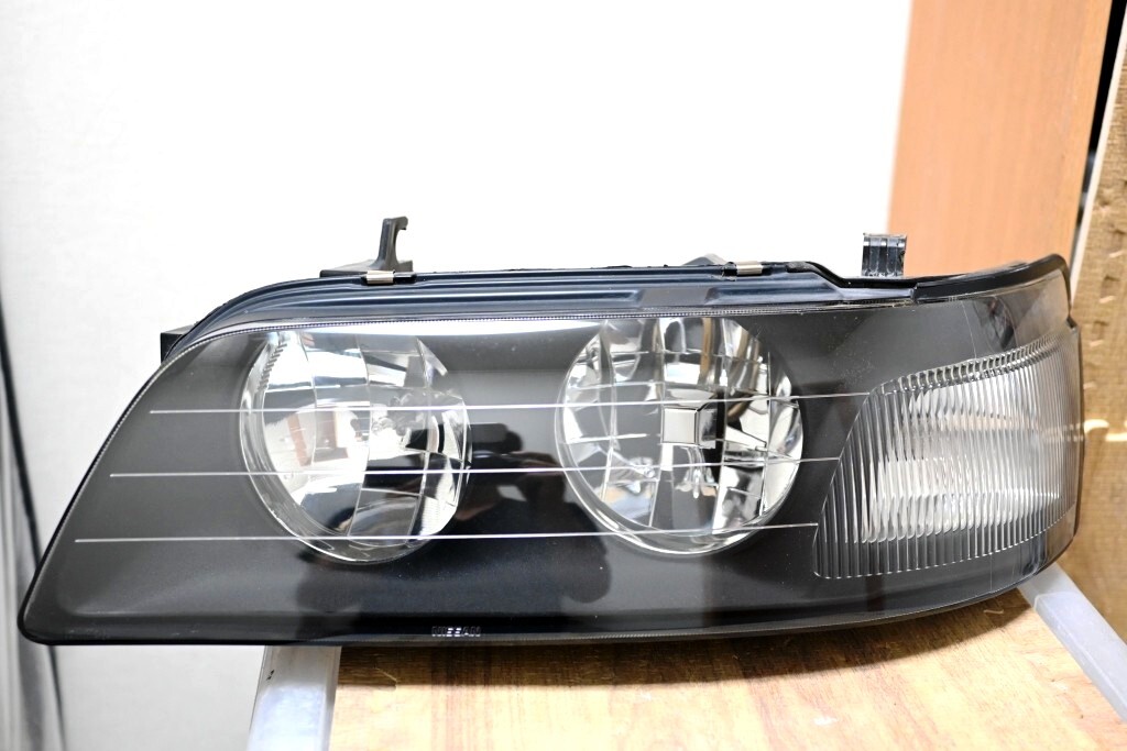 希少美品 NISSAN C35 HC35 GC35 日産 ローレル クラブS メダリスト 後期 純正 ブラック ハロゲン 左右 ヘッドライト ICHIKOH 1561 B番 RB20_画像3