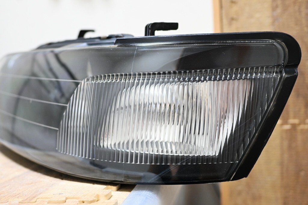 希少美品 NISSAN C35 HC35 GC35 日産 ローレル クラブS メダリスト 後期 純正 ブラック ハロゲン 左右 ヘッドライト ICHIKOH 1561 B番 RB20_画像9