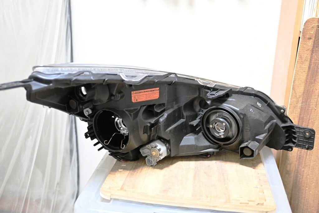 100円売切り SUBARU スバル レガシィ BM9 BR9 前期 純正 ブラック HID 左側 ヘッドライト KOITO 100-20061 5N　_画像9