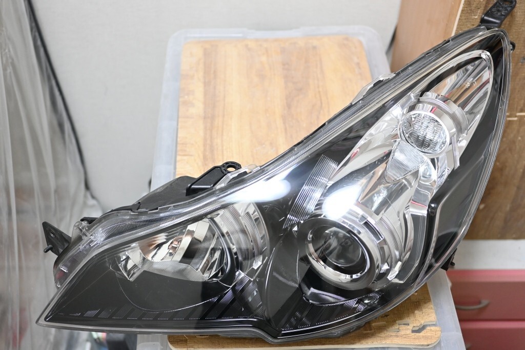 100円売切り SUBARU スバル レガシィ BM9 BR9 前期 純正 ブラック HID 左側 ヘッドライト KOITO 100-20061 5N　_画像2