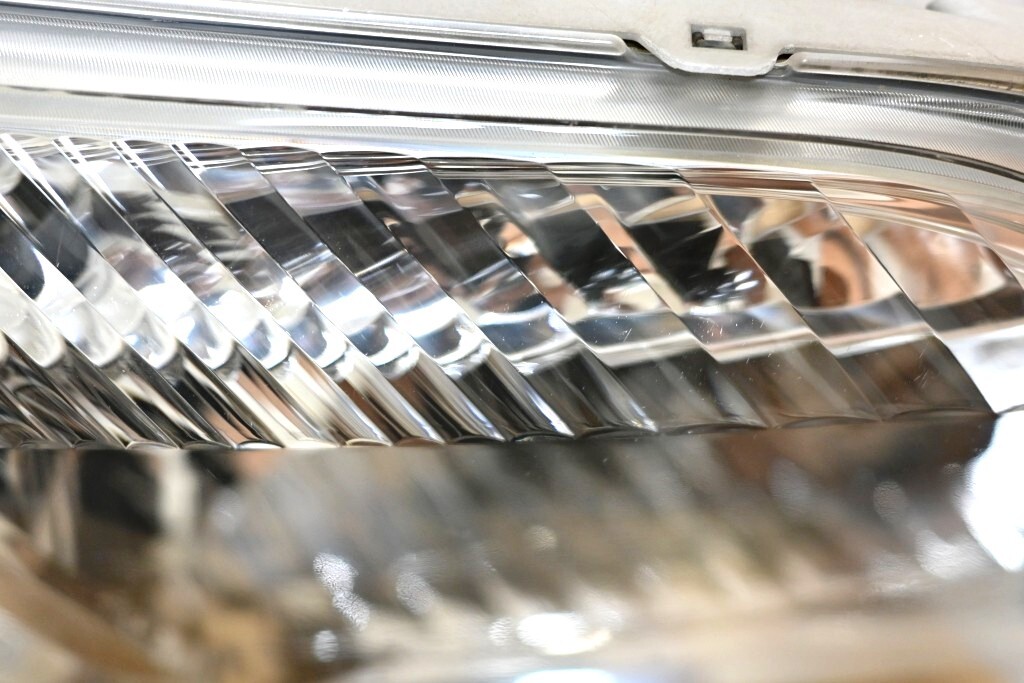 美品 TOYOTA NZE141 NZE144 ZRE142 ZRE144 トヨタ カローラ アクシオ フィールダー 純正 ハロゲン 右側 ヘッドライト KOITO 12-511 ア_画像4