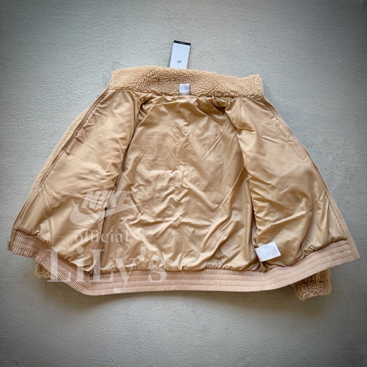 新品未使用　NIKEボアジャケット　Ｓサイズ　ベージュ　スウォッシュ　SWOOSH フルジップ ナイキ フリース　DR5629_画像7
