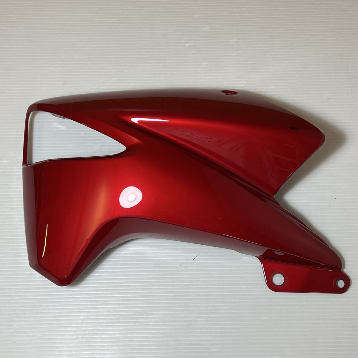 スズキ INAZUMA GW250 フューエルタンクカバー 44181-48H00 44181-48H00-PDD 純正 中古 バイク部品_画像1