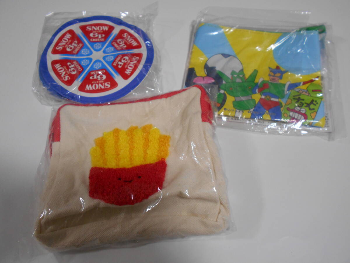 ★ガチャガチャカプセル★マルチポーチ★３点セット★６Pチーズ・フライドポテト・しんちゃん_画像1