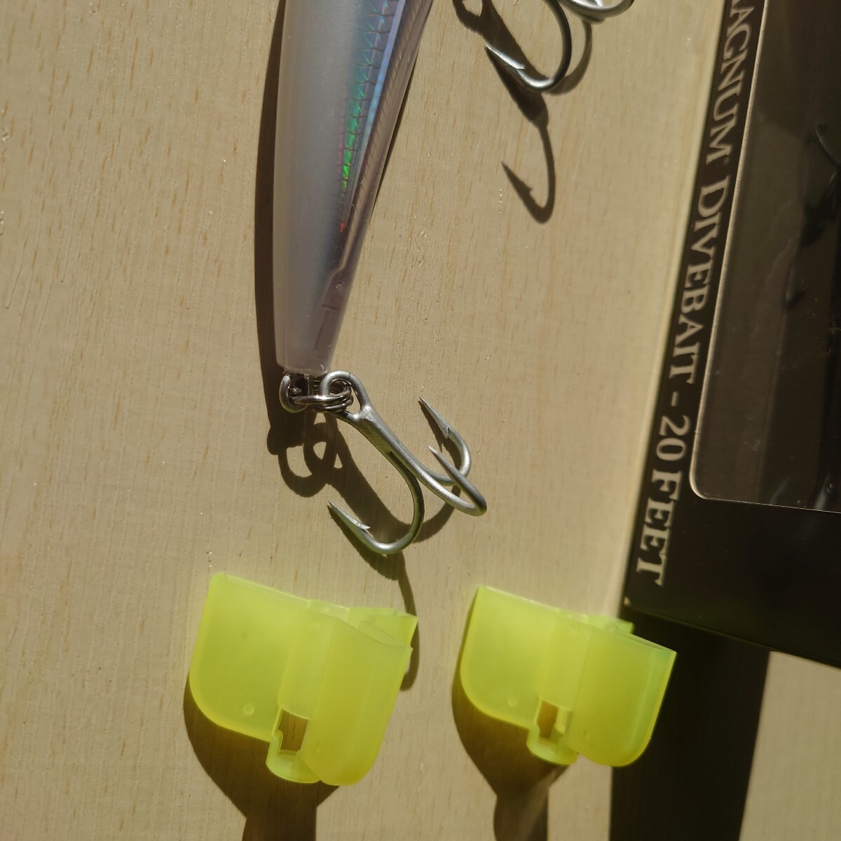 ☆☆大物回遊魚狙い！ラパラX-RAP MAGNUM XR20MAG RHレッドヘッド カルティバトリプルフック付（未使用品）フックカバーおまけお買得！☆☆_画像6