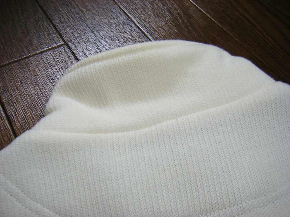 伸縮〇マンシング ニット プルオーバー M 厚手 裏起毛 ハーフジップ 刺しゅうロゴ 白色_画像5