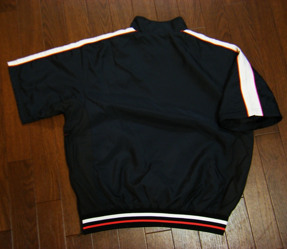 良品〇ルコックGOLF 中綿入り 防風 プルオーバー M やや薄手 ジップアップ機能 ブランドロゴ 黒色_画像3