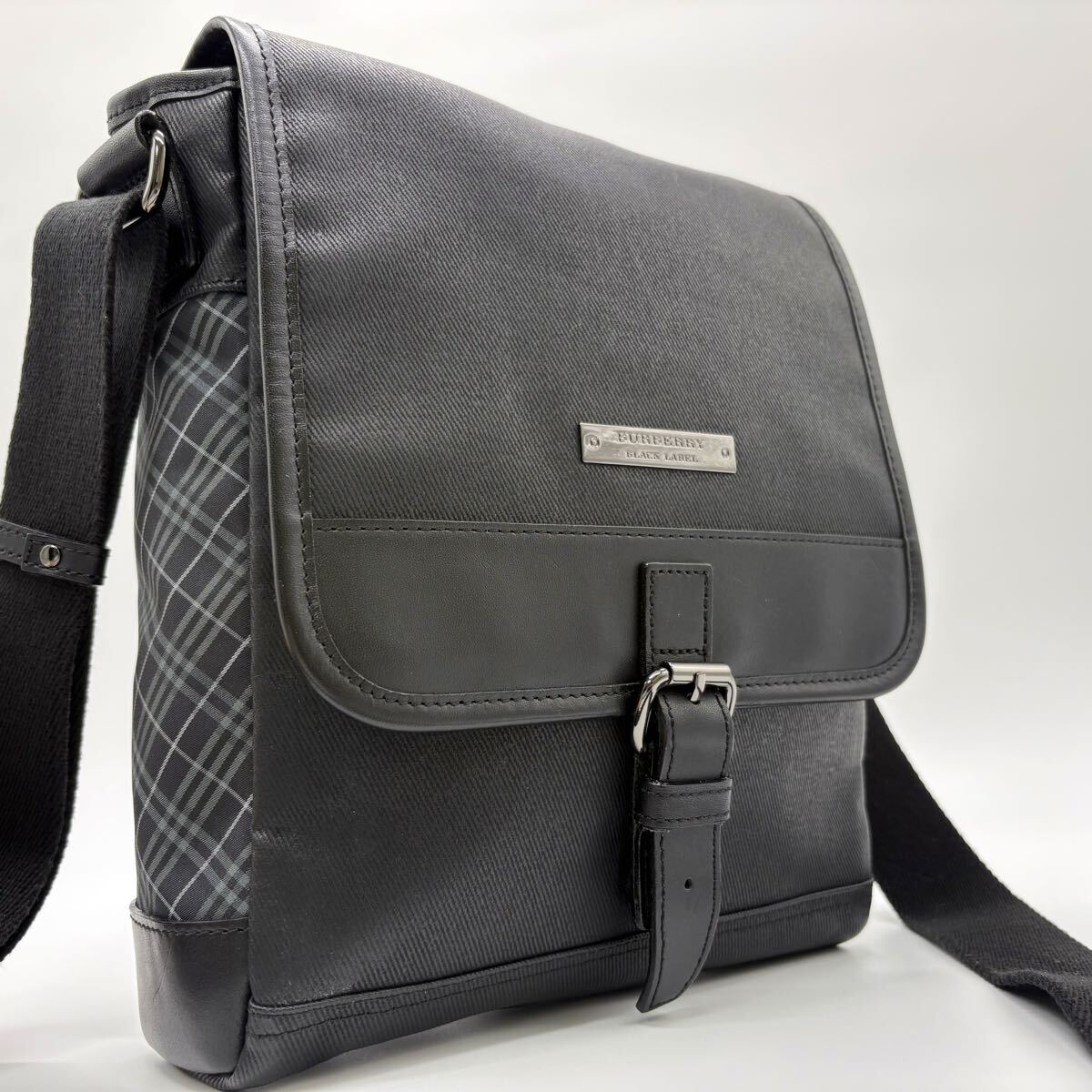 美品 BURBERRY BLACK LABEL バーバリーブラックレーベル ショルダーバッグ メンズ ノバチェック 斜め掛け ナイロン レザー ブラック 黒_画像1