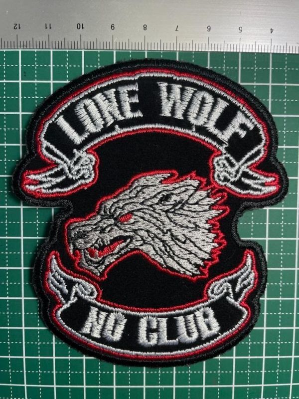 ★アイロンワッペン★一匹狼★No CLUB★_画像1