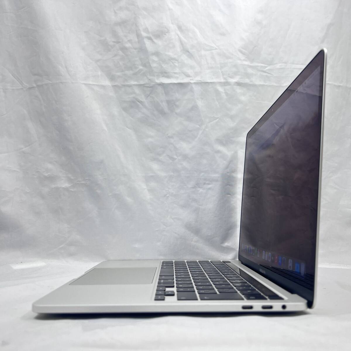 APPLE MacBook Pro (13-inch, 2020, Four TB3 ports)_シルバー_(Core i7-2.3GHz_32GB_512GB)_バッテリー修理サービス推奨_#301107_画像3