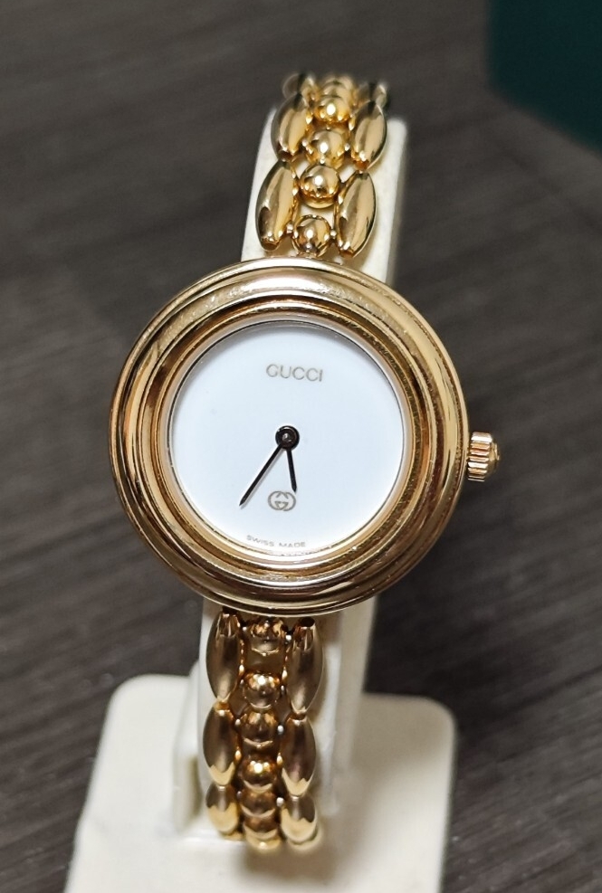 稼働品 GUCCI レディース腕時計 白色文字盤 チェンジベゼル オリジナルバンド_画像2