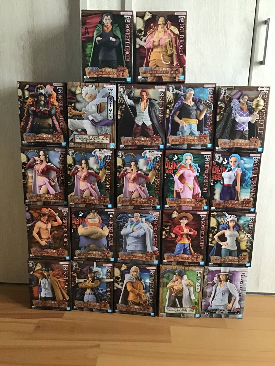 【未開封品】ワンピース　フィギュア　計22種セット（シャンクス、ルフィ、ガープ、サウロ、ミホーク、ハンコック、ビビ、エース、サボ他）_画像1