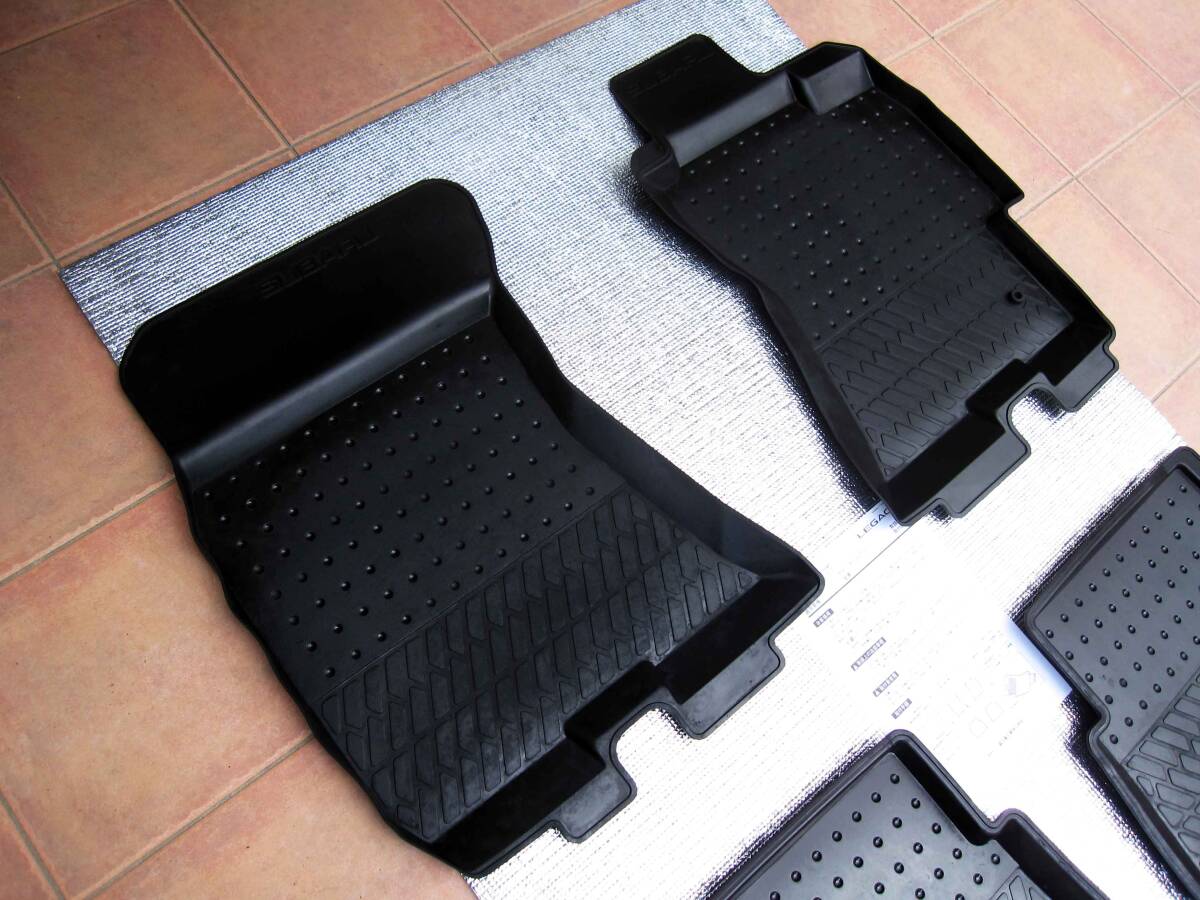 【希少】 スバル 純正 オプション レガシィ BP BL 3D 防水 フロア マット トレーマットラバー キャンプ 釣り アウトドア STi アウトバック_画像3