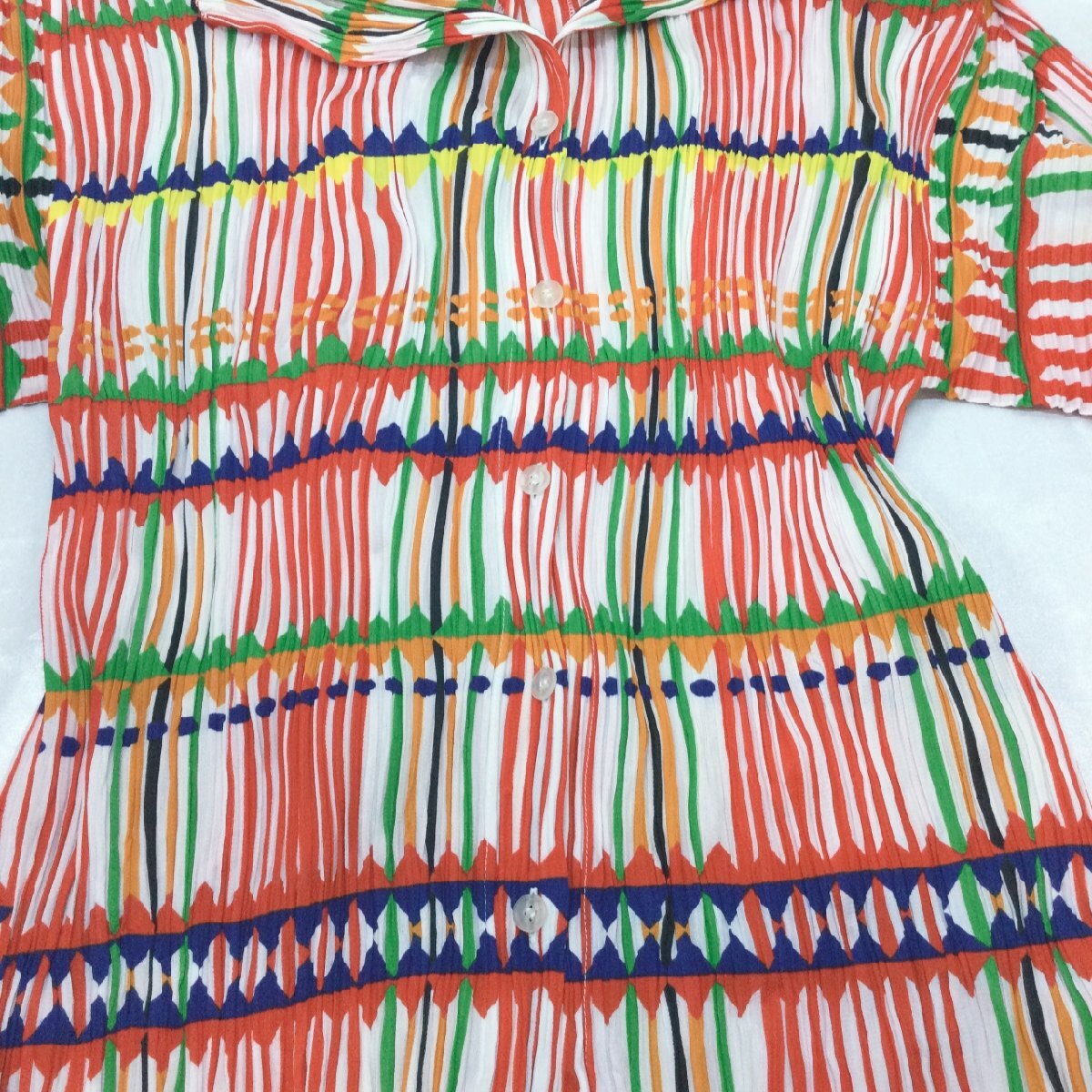 【保管品/TO 】イッセイミヤケ　ISSEY MIYAKE　シャツ　サイズ3　プリーツプリーズ　PLEATS PLEASE マルチカラー RS1010/00660_画像3