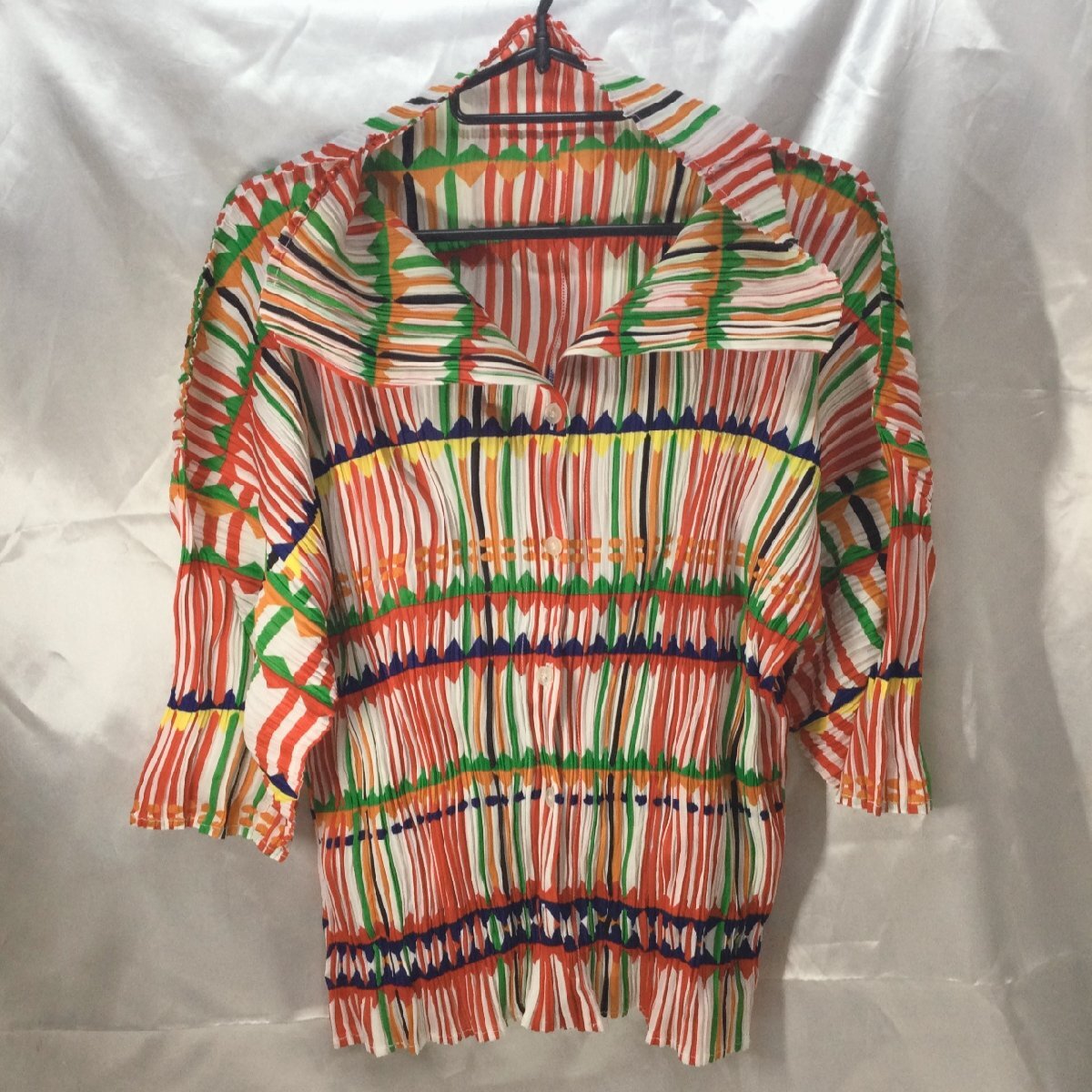 【保管品/TO 】イッセイミヤケ　ISSEY MIYAKE　シャツ　サイズ3　プリーツプリーズ　PLEATS PLEASE マルチカラー RS1010/00660_画像1