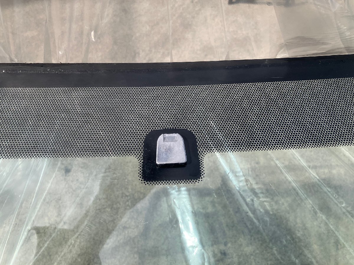 トヨタ 210 220 ハイエース レジアスエース ワイド　フロントガラス 純正　使用傷あり/ 56101-26022 / TRH214W TRH221K TRH226K 200系_画像7