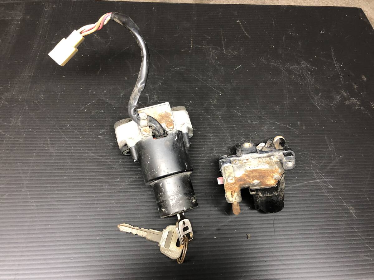 カワサキ Z400LTD イグニッションスイッチ&シートロックセット YM18③_画像6